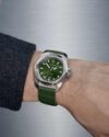 Ανδρικό ρολόι VICTORINOX I.N.O.X. με πράσινο λουράκι από καουτσούκ - Image 2